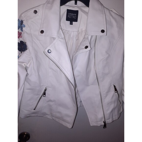 Urban Retro White Faux Leather Jacket – Women’s L– Floral Embroidered Moto Style - Picture 2 of 9